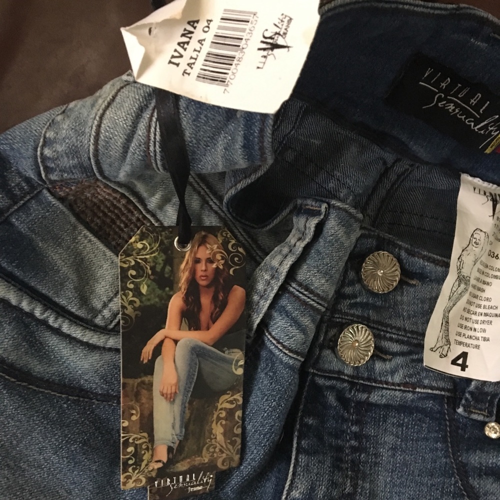 BNWT Virtual Sensuality Ivana jeans sz 4 COLOMBIAN